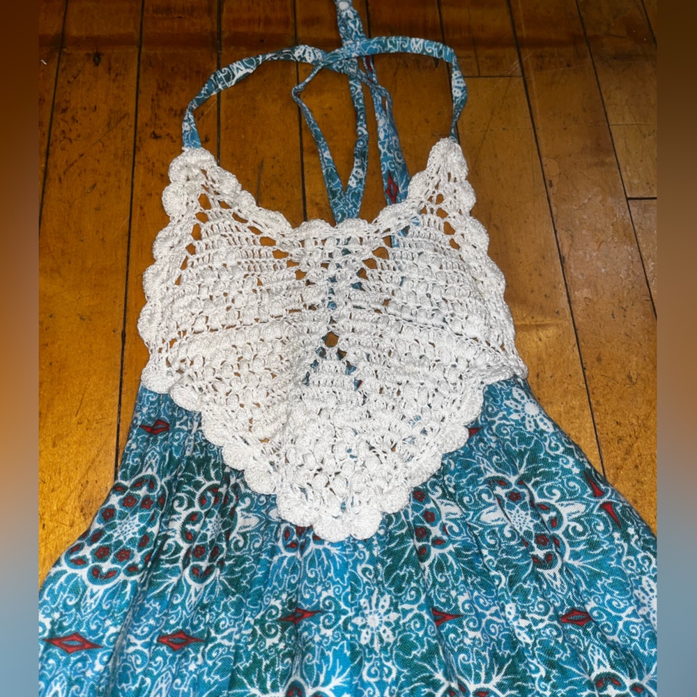 Open Back Halter Top - Picture 5 of 6